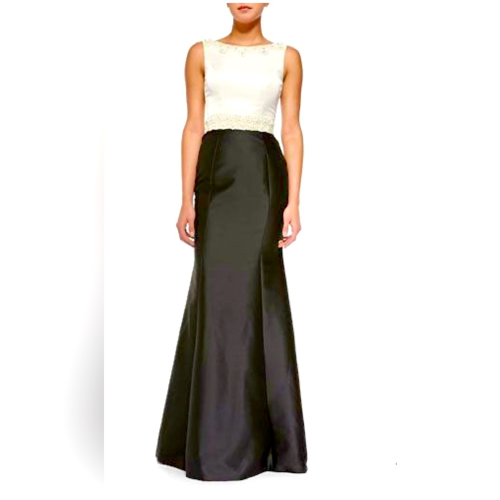 LIKE NEW! THEIA EMBELLISHED FORMAL EVENING GOWN SIZE 6